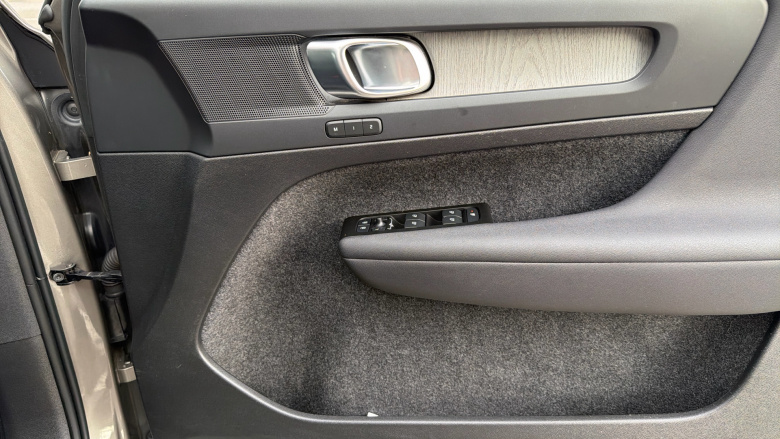 Volvo Xc40 1.5 T4 Recharge PHEV Inscription 5dr Auto Estate